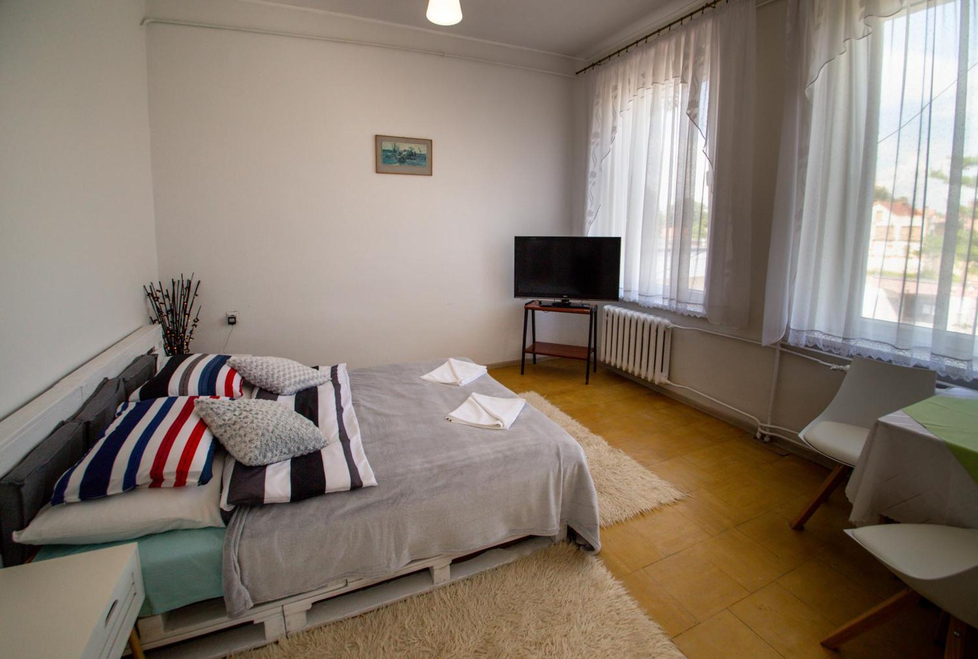 Zajazd Grodek Bujak Robert Naclegi I Restauracja Grodkow  Buitenkant foto